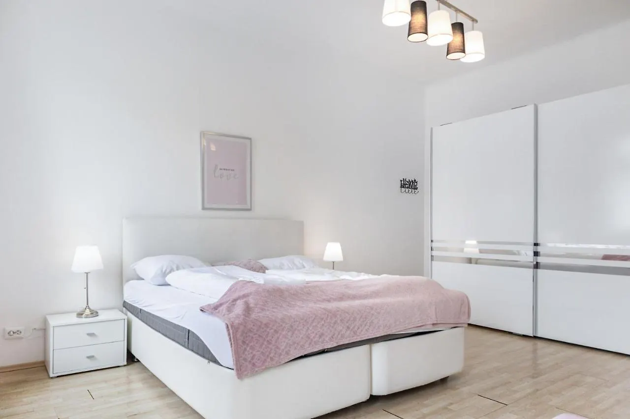 Stylish 2Br Apartment Near Matzleinsdorfer Platz Vienna 0*,  Austria